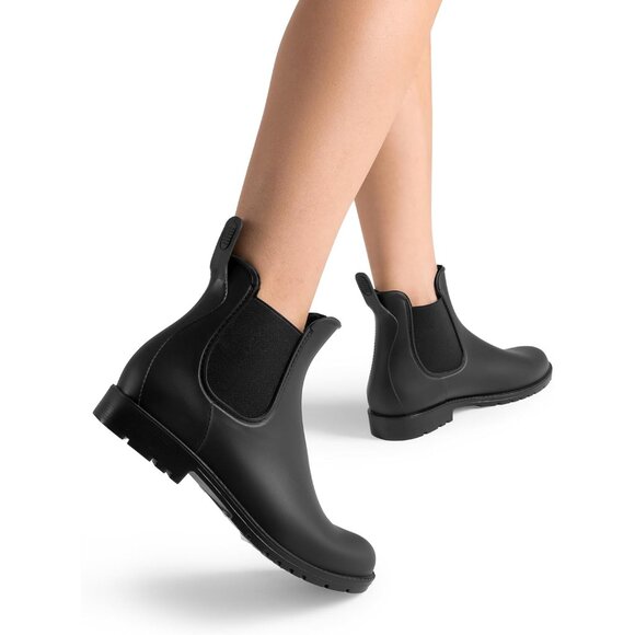 Trendy Black Ankle Rain Boots for Women - Easy Pull-On Waterproof Design - Picture 6 of 7